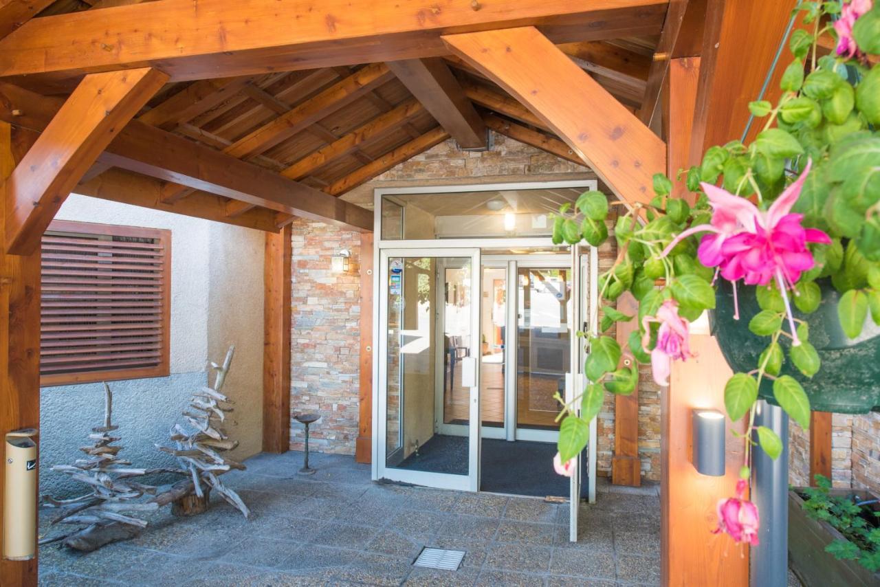 Logis Hotel Le Lac Эмбрён Экстерьер фото