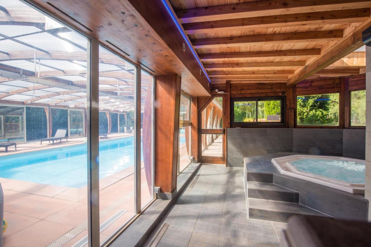 Logis Hotel Le Lac Эмбрён Экстерьер фото